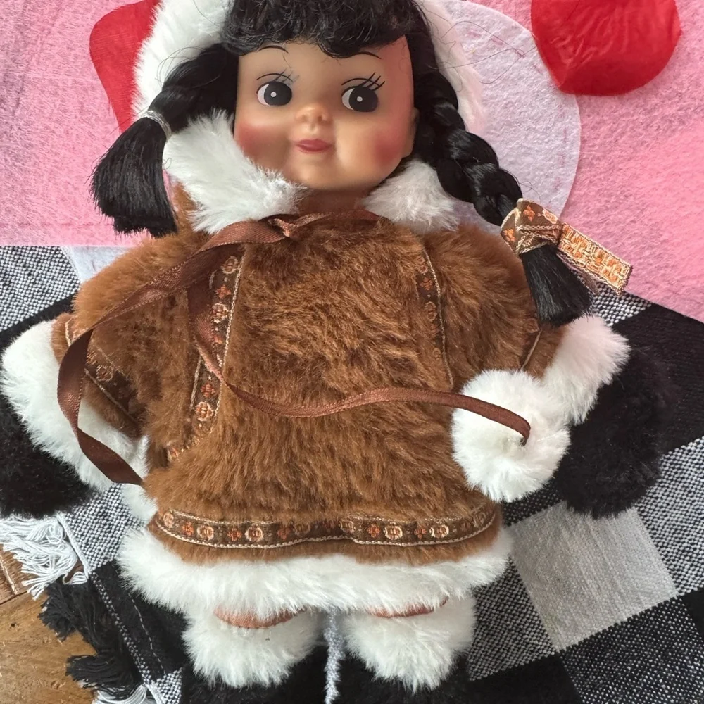 Brown and White Action Figure with Distinctive Features - Picture 3 of 7
